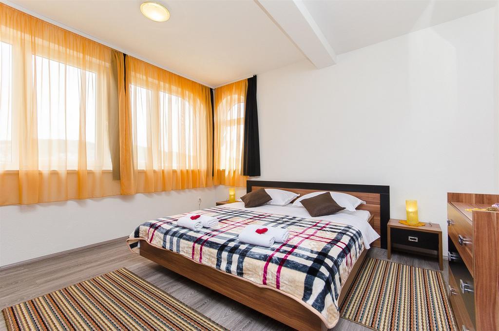 Apartments Branka Τρογκίρ Εξωτερικό φωτογραφία
