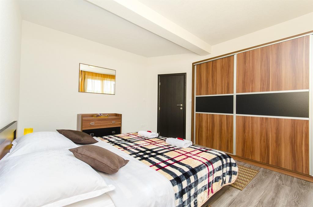 Apartments Branka Τρογκίρ Εξωτερικό φωτογραφία